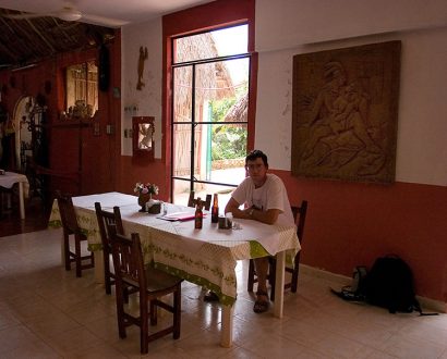 В гостях у индейцев Майя в ресторане "Chak-Mul". Santa Elena, полуостров Юкатан.