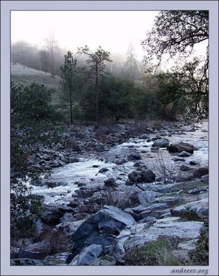 Горный ручеек Tenaya.