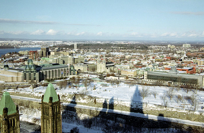 Панорама с Парламентского Холма и из Башни Мира.