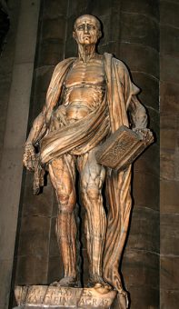 Статуя святого Бартоломео без кожи. Миланский Duomo.