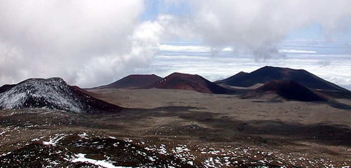 Лунный пейзаж. Вершина горы Mauna Kea.