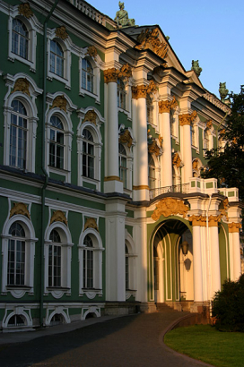 Зимний дворец со стороны Адмиралтейства.