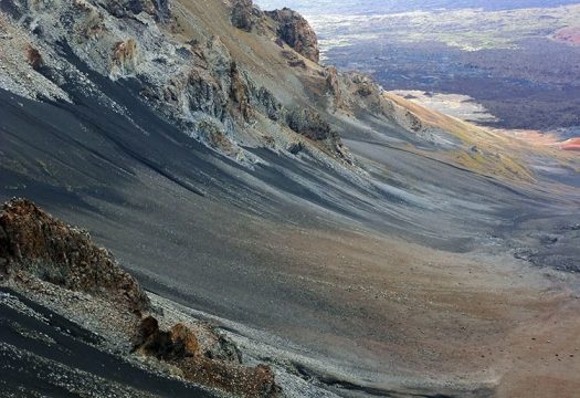 Песчаные склоны вулкана Халеакала.
