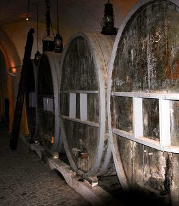 Винный погреб в музее.