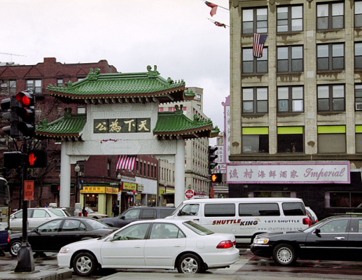 Начало китайского квартала. Бостонский Chinatown - третий по величине в США.
