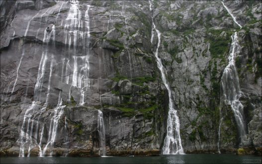 Водопады в Северо-Западной лагуне.