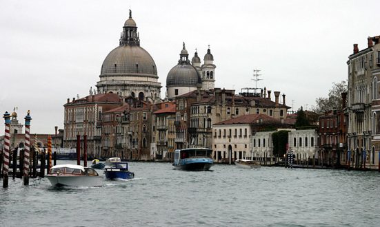 Устье Гранд Канала и церковь Santa Maria della Salute.