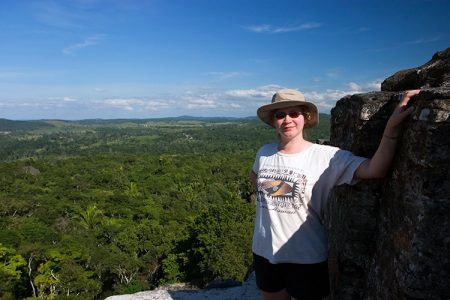 На вершине пирамиды El Castillo в Шунантуниче.
