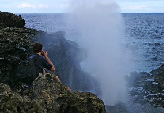 Nakalele blowhole во время извержения.