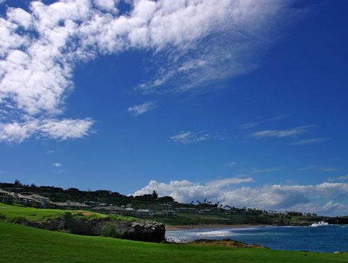 Гостиницы, выстроившиеся по побережью Kapalua.