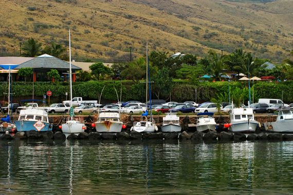 Гавань в поселке Maalaea.