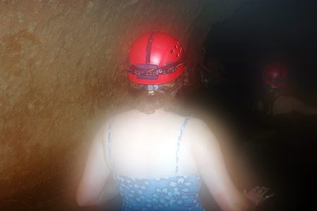 Привидения по пояс в воде :) Продвижение по пещере ATM.