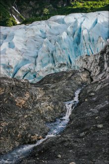 Ледниковый ручей.