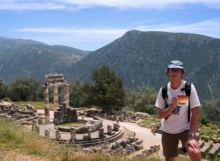 Дельфист Илья в Дельфах :)