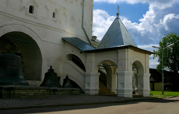 Звонница Софийского собора в Кремле. Колокола 15-16 веков. Великий Новгород.
