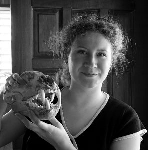 Катя с идеальным пациентом :) Деревня Crooked Tree.