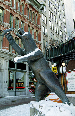 Ловись, рыбка, большая и маленькая. А лучше - красная :)