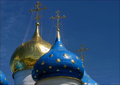 Сверкающие купола Успенского собора. Троице-Сергиева Лавра.