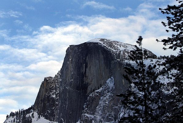 Скала Half dome.