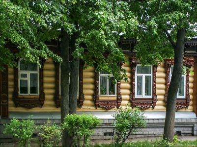 Резные наличники на окнах. Суздаль.