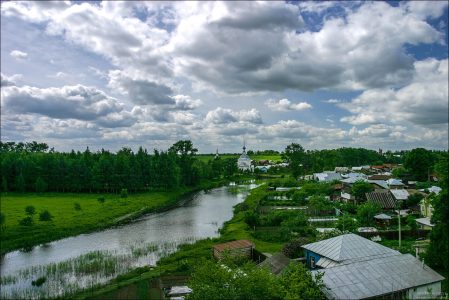 Хозяйственные постройки по берегам Каменки. Суздаль.