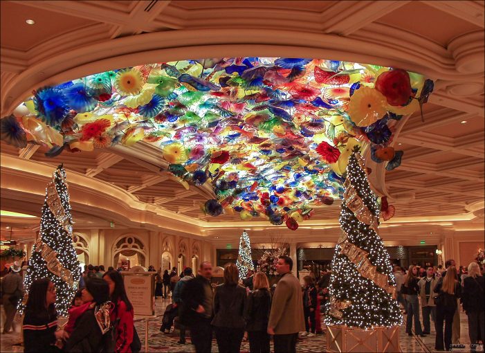 Потолок из медуз. Отель "Bellagio".