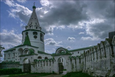 Архиерейские палаты - место жительства церковных владык. Суздальский Кремль.