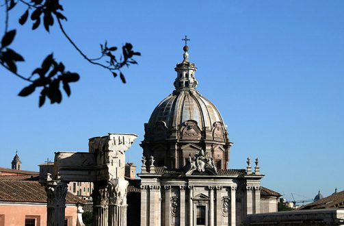 Купол древнеримского сената - Курии. Римский Форум.