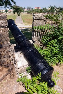 Трофейная пушка в Саду Героев. Мессолонги.