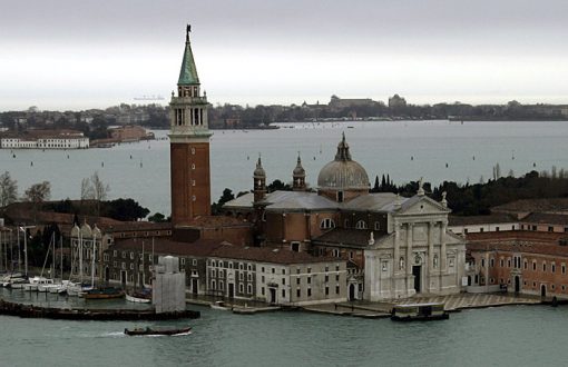 Остров San Giorgio Maggiore, колокольня и одноименная церковь.