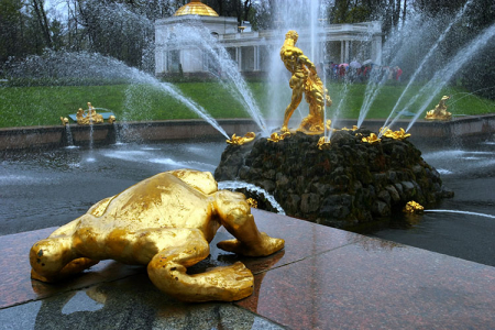 Фонтан "Самсон" с необычного ракурса. Петродворец.
