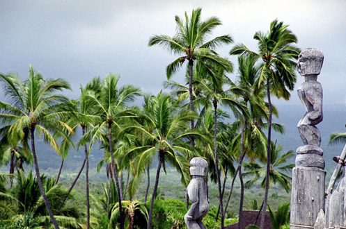 Убежище Pu'uhonua o Honaunau, где древние гавайцы замаливали свои грехи.