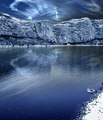 Резервуар Hetch Hetchy - хранилище воды для Сан-Франциско.