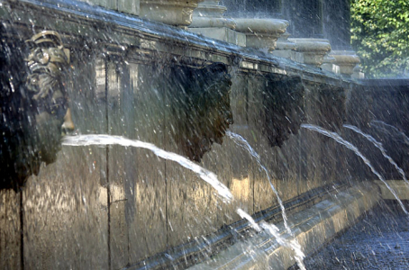 Скульптуры "Львиного каскада".