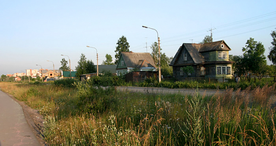 Дорога от универа в 23-й квартал через деревню Темяшкино. Петродворец.