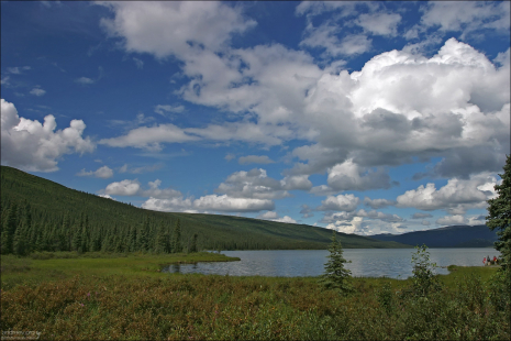 Вдоль берегов Чудо-озера.