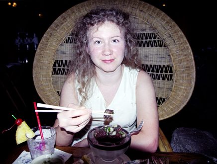 В ресторане "Kona Inn".