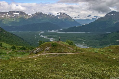 Долина у кончика языка ледника Exit Glacier.
