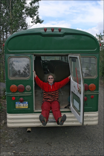 В кемперском автобусе. Стоянка у Чудо-озера.