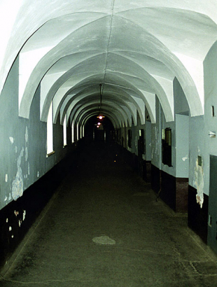 Коридор в тюрьме Трубецкого бастиона. Петропавловская крепость.
