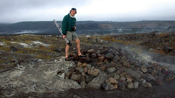 Очень горячая паровая шахта. Hawai'i Volcanoes National Park.