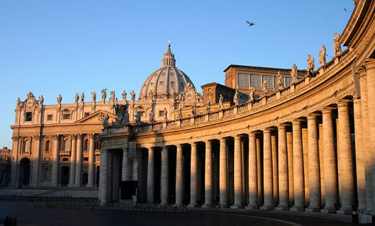Площадь San Pietro. Раннее утро.