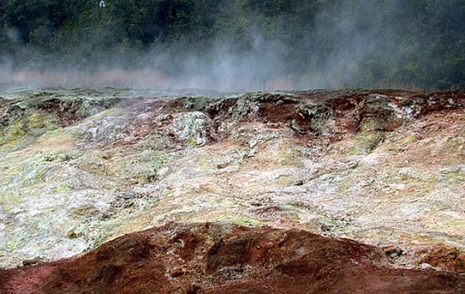 Серные берега. Какой там аромат! :) Hawai'i Volcanoes National Park.