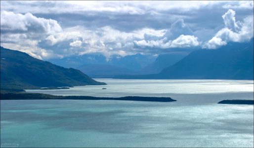 Северная часть озера Naknek lake.