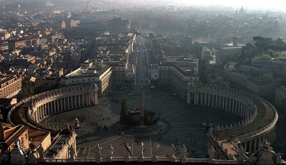 Площадь Piazza San Pietro. Раннее утро.