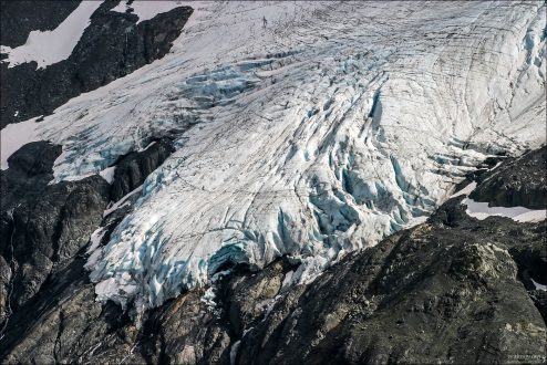 Один из верхних языков ледника Exit Glacier.