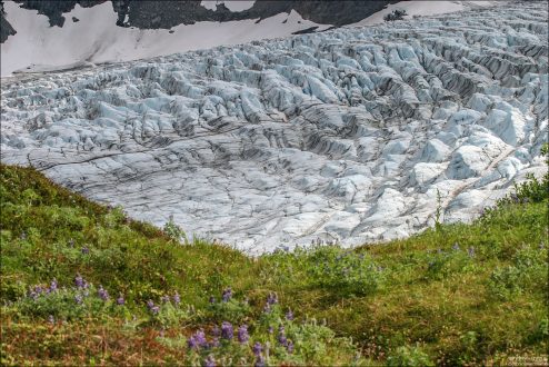 Ребристая поверхность ледника.