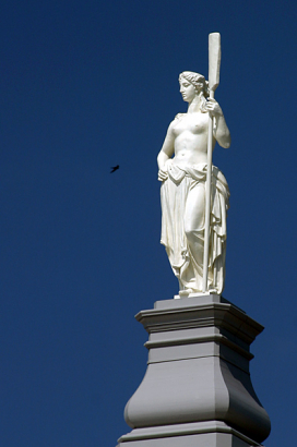 Девушка с веслом. Петропавловская крепость.