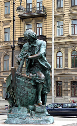 Памятник "Петр-плотник" на Адмиралтейской набережной.