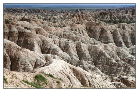 Уровень эрозии в Бедлендс очень высокий, достигает 2,3 см в год.
